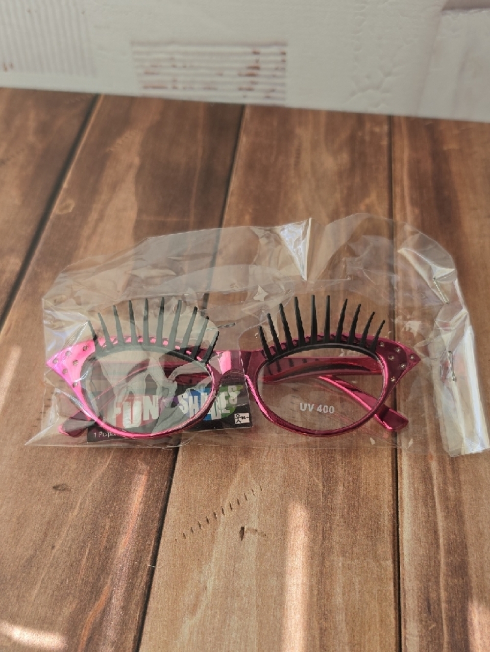 Glitter Pink Cat-Eye Eyewear with Faux Eyelashes - Picture 4 of 4